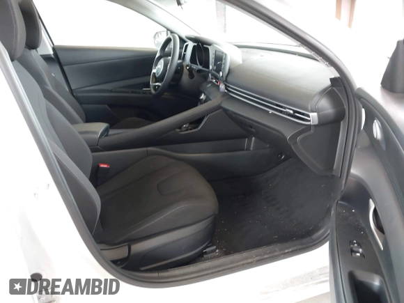 2023 Hyundai Elantra Blue z VIN KMHLM4AJ2PU082893, wystawiony jako IAAI lot #42322492 z przebiegiem 40 715 mil mil oraz . Historia ofert i sprzedaży dostępna na DreamBid. Obrazek 5.
