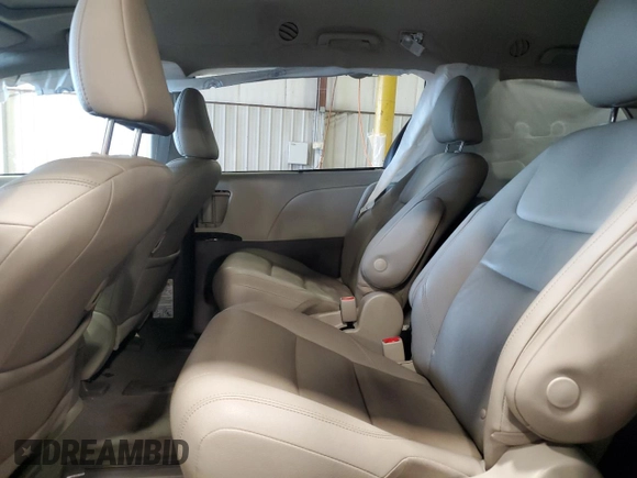 2020 Toyota Sienna XLE with VIN 5TDDZ3DC8LS236152, listed as a Copart auction lot 62681965 with 99,671 mi miles and Salvage title. Bid and sale history available at DreamBid. Image 11.
