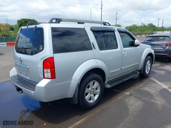 2012 Nissan Pathfinder LE with VIN 5N1AR1NN1CC607558, listed as a IAAI auction lot 39839685 with 147,975 mi miles. Bid and sale history available at carsss.com. Image 4.