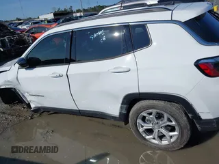 2024 Jeep Compass Latitude with VIN 3C4NJDBN2RT112575, listed as a IAAI auction lot 41730950 with 22,357 mi miles. Bid and sale history available at carsss.com. Image 14.