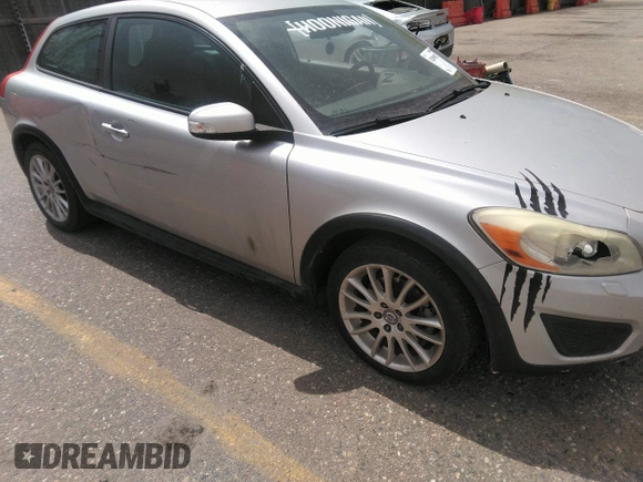 2011 Volvo C30 with VIN YV1672MKXB2197371, listed as a IAAI auction lot 42098912 with 181,787 mi miles. Bid and sale history available at carsss.com. Image 6.
