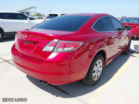2012 Mazda Mazda6 i Sport with VIN 1YVHZ8BH1C5M33709, listed as a IAAI auction lot 41811495 with 88,479 mi miles. Bid and sale history available at carsss.com. Image 4.