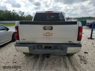 2010 Chevrolet Silverado 1500 LT with VIN 3GCRKSE31AG258718, listed as a Copart auction lot 71970444 with 220,374 mi miles and Clean Title. Bid and sale history available at carsss.com. Image 6.