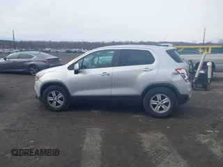 2020 Chevrolet Trax LS with VIN KL7CJKSB5LB028290, listed as a IAAI auction lot 41512101 with 102,480 mi miles. Bid and sale history available at carsss.com. Image 14.