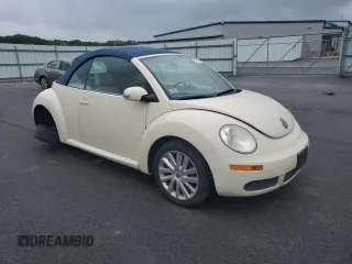 2008 Volkswagen Beetle SE z VIN 3VWRG31YX8M414255, wystawiony jako Copart lot #58972535 z przebiegiem 105 036 mil mil oraz Czysty tytuł • Clean title. Historia ofert i sprzedaży dostępna na DreamBid. Obrazek 4.
