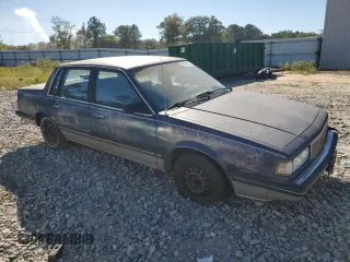 1989 Chevrolet Celebrity z VIN 1G1AW51W8K6185894, wystawiony jako Copart lot #75610854 z przebiegiem 111 268 mil mil oraz Tytuł czysty. Historia ofert i sprzedaży dostępna na DreamBid. Obrazek 4.