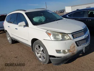 2011 Chevrolet Traverse LTZ z VIN 1GNKRLED0BJ361700, wystawiony jako IAAI lot #41646001 z przebiegiem 140 025 mil mil oraz . Historia ofert i sprzedaży dostępna na DreamBid. Obrazek 1.