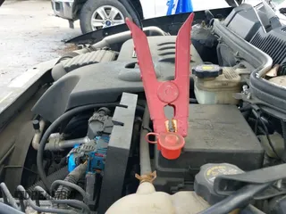2005 Saturn ION ION 2 с VIN 1G8AJ52F65Z100486, выставлен на аукционе IAAI как лот 42379634 с пробегом 106 389 миль миль и . История ставок и продаж доступна на DreamBid. Изображение 19.