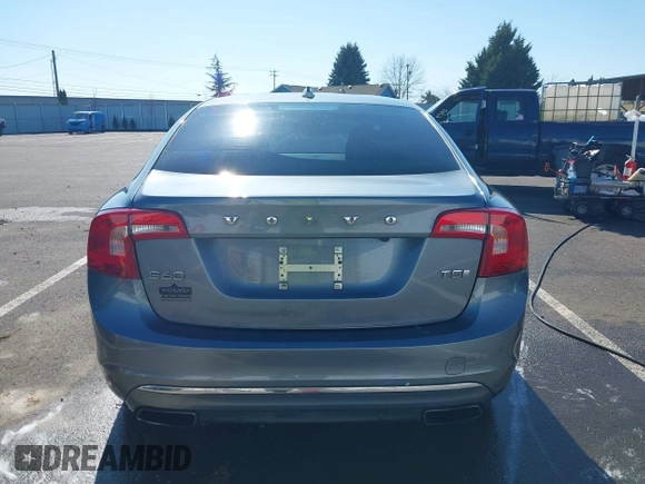 2017 Volvo S60 Inscription with VIN LYV402HK7HB120640, listed as a IAAI auction lot 41583114 with 71,884 mi miles. Bid and sale history available at carsss.com. Image 16.