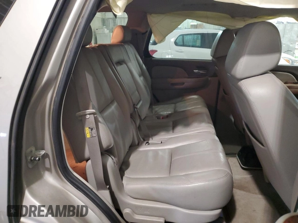 2007 Chevrolet Tahoe LT z VIN 1GNEK130X7R127210, wystawiony jako Copart lot #42973325 z przebiegiem 228 650 mil mil oraz Szkoda całkowita • Salvage title. Historia ofert i sprzedaży dostępna na DreamBid. Obrazek 12.