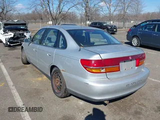 2002 Saturn LS z VIN 1G8JU54F82Y502659, wystawiony jako IAAI lot #41668004 z przebiegiem 179 534 mil mil oraz . Historia ofert i sprzedaży dostępna na DreamBid. Obrazek 3.