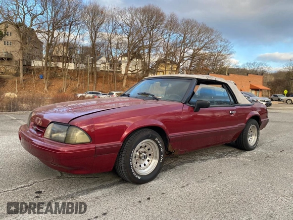 1990 Ford Mustang with VIN 1FACP44A8LF156118, listed as a Copart auction lot 41930405 with 58,620 mi miles and Clean title. Bid and sale history available at DreamBid. Image 2.