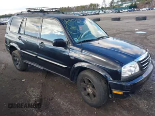 2001 Suzuki XL-7 LX with VIN JS3TY92V114101255, listed as a IAAI auction lot 40995688 with 1 mi miles. Bid and sale history available at carsss.com. Image 1.