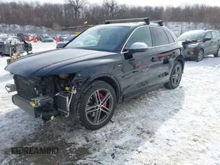 2018 Audi SQ5 Premium Plus z VIN WA1A4AFY1J2169617, wystawiony jako IAAI lot #41619017 z przebiegiem 53 477 mil mil oraz . Historia ofert i sprzedaży dostępna na DreamBid. Obrazek 18.