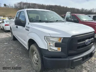 2015 Ford F-150 XLT with VIN 1FTEX1EP5FKE51435, listed as a IAAI auction lot 42026012 with 276,191 mi miles. Bid and sale history available at carsss.com. Image 1.