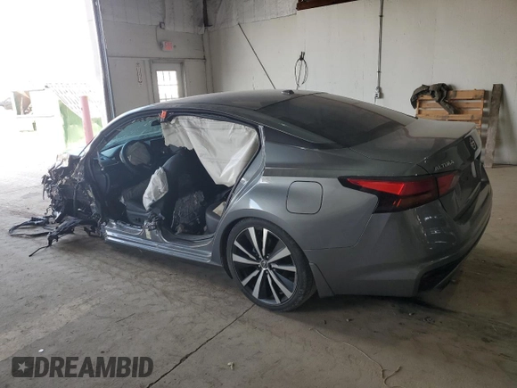 2019 Nissan Altima SR with VIN 1N4BL4CV2KC197288, listed as a Copart auction lot 48852335 with 333,333 mi miles and Clean Title. Bid and sale history available at carsss.com. Image 2.