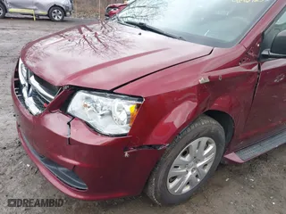 2018 Dodge Grand Caravan SE with VIN 2C4RDGBG2JR337890, listed as a IAAI auction lot 41967253 with 117,564 mi miles. Bid and sale history available at carsss.com. Image 17.