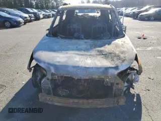 2015 Kia Soul + with VIN KNDJP3A52F7117090, listed as a Copart auction lot 88289725 with 0 mi miles and Salvage Title. Bid and sale history available at carsss.com. Image 5.