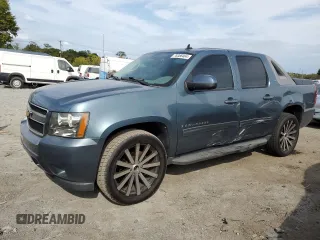 2009 Chevrolet Avalanche LT w/2LT with VIN 3GNFK22029G265256, listed as a Copart auction lot 70386404 with 175,103 mi miles and Salvage Title. Bid and sale history available at carsss.com. Image 1.