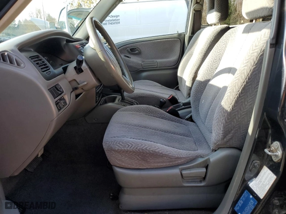 2002 Suzuki Grand Vitara JLX with VIN JS3TD62V324154082, listed as a Copart auction lot 84174574 with 236,372 mi miles and Salvage Title. Bid and sale history available at carsss.com. Image 7.