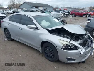 2015 Nissan Altima 2.5 S with VIN 1N4AL3AP4FN354906, listed as a IAAI auction lot 41840630 with 169,130 mi miles. Bid and sale history available at carsss.com. Image 1.