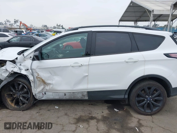 2017 Ford Escape SE with VIN 1FMCU0GD0HUD77275, listed as a IAAI auction lot 41890360 with 94,914 mi miles. Bid and sale history available at carsss.com. Image 14.