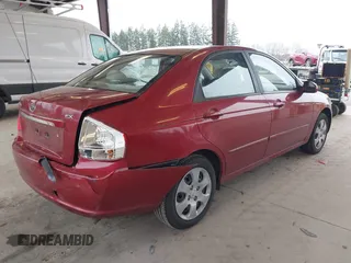 2009 Kia Spectra LX z VIN KNAFE222195667582, wystawiony jako IAAI lot #41836327 z przebiegiem 96 745 mil mil oraz . Historia ofert i sprzedaży dostępna na DreamBid. Obrazek 4.