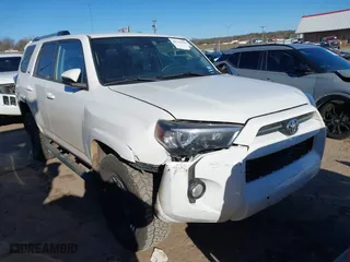 2020 Toyota 4Runner SR5 with VIN JTEBU5JR0L5762240, listed as a IAAI auction lot 41719421 with 59,381 mi miles. Bid and sale history available at carsss.com. Image 1.