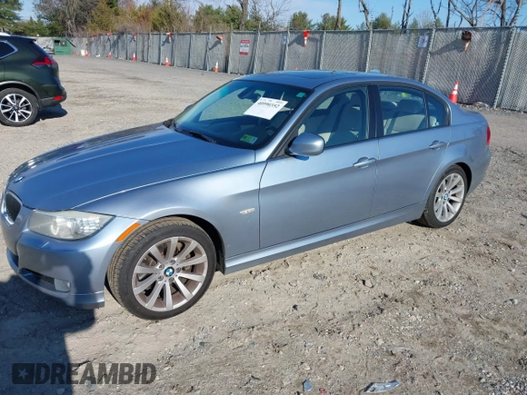 2011 BMW 3 Series 328i xDrive with VIN WBAPK5G51BNN29824, listed as a IAAI auction lot 40990352 with 171,133 mi miles and . Bid and sale history available at carsss.com. Image 17.