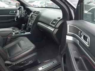 2016 Ford Explorer Sport z VIN 1FM5K8GT6GGC15541, wystawiony jako IAAI lot #42296535 z przebiegiem 197 030 mil mil oraz . Historia ofert i sprzedaży dostępna na DreamBid. Obrazek 5.
