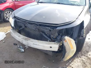 2009 Acura TL Tech with VIN 19UUA86579A018035, listed as a IAAI auction lot 41875207 with 266,770 mi miles. Bid and sale history available at carsss.com. Image 5.