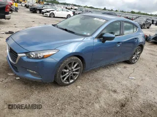 2018 Mazda 3 Touring z VIN 3MZBN1L37JM235576, wystawiony jako Copart lot #56756475 z przebiegiem 80 073 mil mil oraz Szkoda całkowita • Salvage title. Historia ofert i sprzedaży dostępna na DreamBid. Obrazek 1.