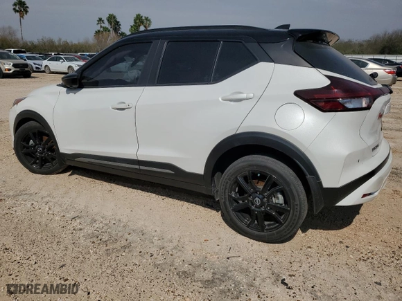 2022 Nissan Kicks SR with VIN 3N1CP5DVXNL499513, listed as a Copart auction lot 42601555 with 52,186 mi miles and Salvage Title. Bid and sale history available at carsss.com. Image 2.