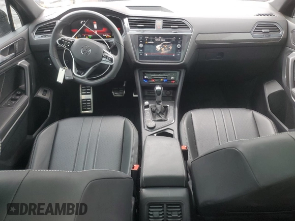 2024 Volkswagen Tiguan SE R-Line Black с VIN 3VV8B7AX3RM069570, выставлен на аукционе Copart как лот 55841875 с пробегом 12 720 миль миль и Списание • Salvage title. История ставок и продаж доступна на DreamBid. Изображение 8.