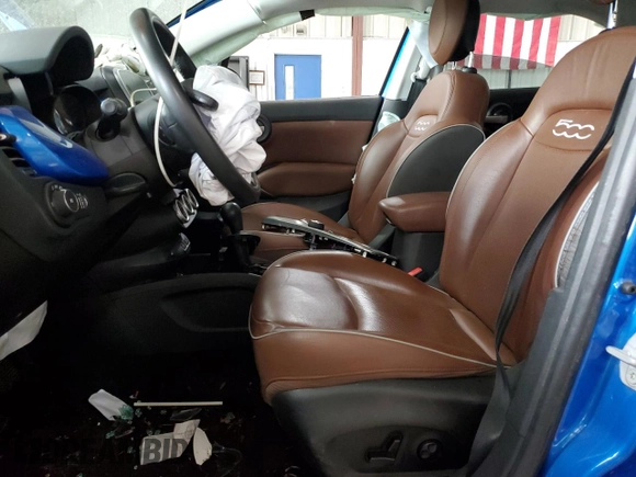 2019 FIAT 500X Trekking Plus with VIN ZFBNFYD16KP773901, listed as a Copart auction lot 63914355 with 36,425 mi miles and Salvage title. Bid and sale history available at DreamBid. Image 7.
