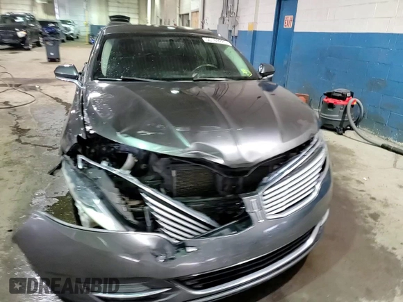 2015 Lincoln MKZ with VIN 3LN6L2GK2FR613018, listed as a Copart auction lot 50189225 with 102,287 mi miles and Salvage Title. Bid and sale history available at carsss.com. Image 13.