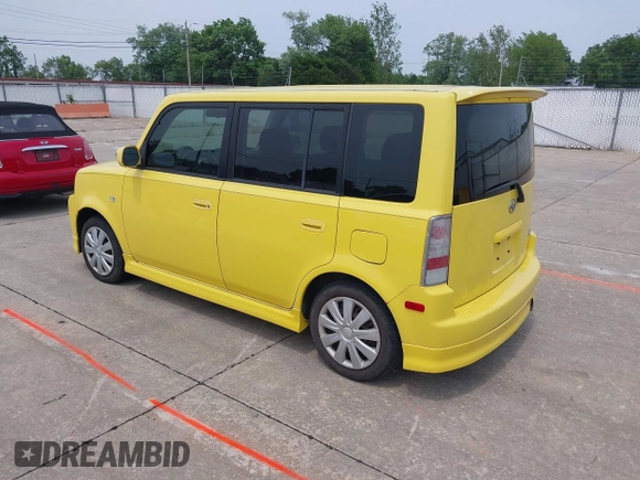 2005 Scion xB z VIN JTLKT324254015802, wystawiony jako IAAI lot #42416705 z przebiegiem 225 063 mil mil oraz . Historia ofert i sprzedaży dostępna na DreamBid. Obrazek 3.