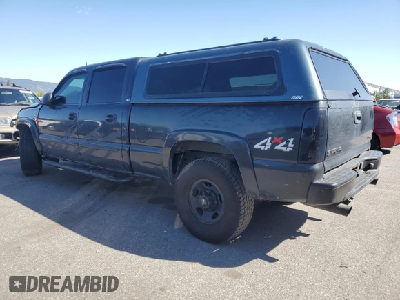 2003 GMC Sierra 1500HD SLT z VIN 1GTGK13U83F193383, wystawiony jako Copart lot #48501345 z przebiegiem 182 639 mil mil oraz Szkoda całkowita • Salvage title. Historia ofert i sprzedaży dostępna na DreamBid. Obrazek 2.