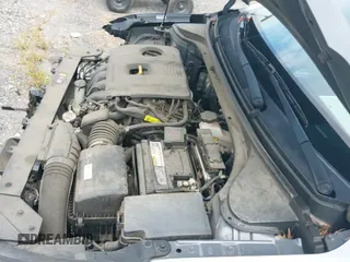 2019 Hyundai Elantra Value Edition z VIN KMHD84LFXKU762485, wystawiony jako IAAI lot #42724055 z przebiegiem 27 559 mil mil oraz . Historia ofert i sprzedaży dostępna na DreamBid. Obrazek 22.