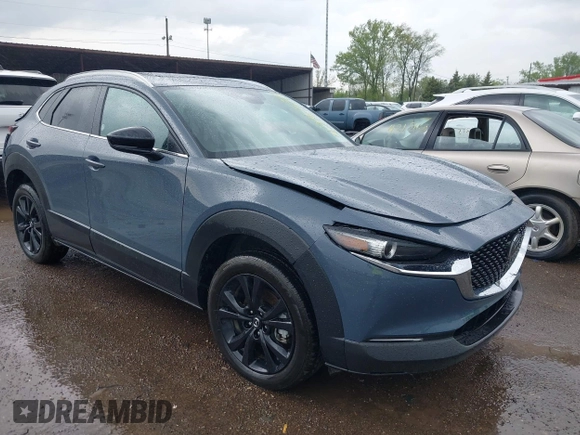 2025 Mazda CX-30 S Carbon Edition с VIN 3MVDMBCM6SM813356, выставлен на аукционе IAAI как лот 42165714 с пробегом 2 338 миль миль и . История ставок и продаж доступна на DreamBid. Изображение 1.