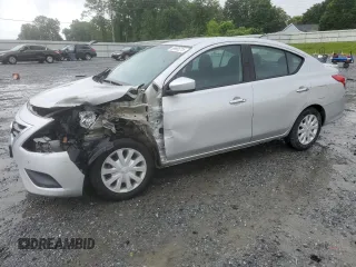 2019 Nissan Versa SV z VIN 3N1CN7AP2KL860901, wystawiony jako Copart lot #56665215 z przebiegiem 44 217 mil mil oraz Szkoda całkowita • Salvage title. Historia ofert i sprzedaży dostępna na DreamBid. Obrazek 1.