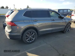 2022 Volkswagen Tiguan SE z VIN 3VV2B7AX2NM060360, wystawiony jako Copart lot #60428065 z przebiegiem 29 272 mil mil oraz Czysty tytuł • Clean title. Historia ofert i sprzedaży dostępna na DreamBid. Obrazek 3.