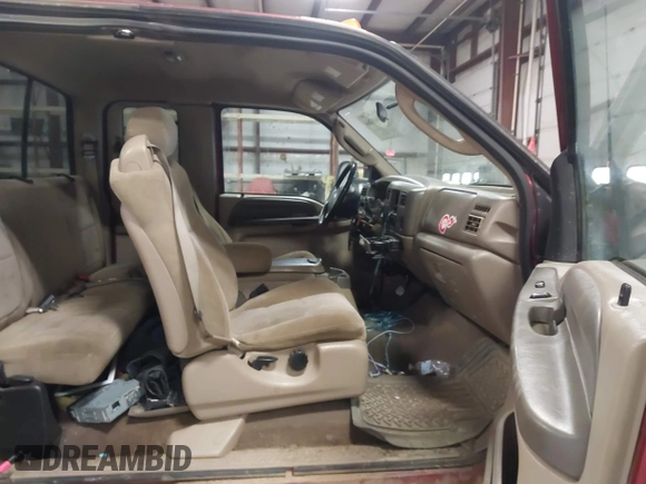 2003 Ford F-250 XL z VIN 1FTNX21S13EA85760, wystawiony jako IAAI lot #42049264 z przebiegiem 110 593 mil mil oraz . Historia ofert i sprzedaży dostępna na DreamBid. Obrazek 5.