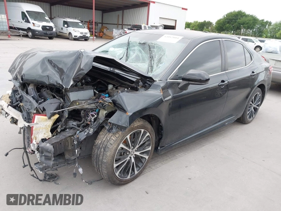 2020 Toyota Camry SE with VIN 4T1G11AK9LU946138, listed as a IAAI auction lot 42052004 with 99,583 mi miles. Bid and sale history available at carsss.com. Image 21.