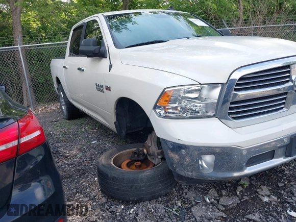 2016 Ram 1500 Lone Star z VIN 3C6RR6LT4GG300840, wystawiony jako IAAI lot #42456323 z przebiegiem 284 933 mil mil oraz . Historia ofert i sprzedaży dostępna na DreamBid. Obrazek 6.