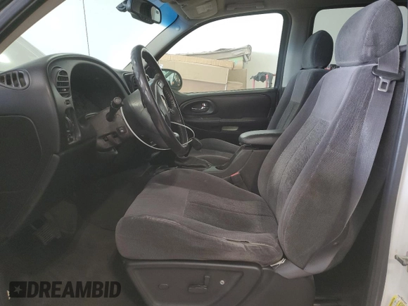 2006 Chevrolet TrailBlazer LS with VIN 1GNDT13S362343434, listed as a Copart auction lot 52205535 with 190,043 mi miles and Salvage Title. Bid and sale history available at DreamBid. Image 7.