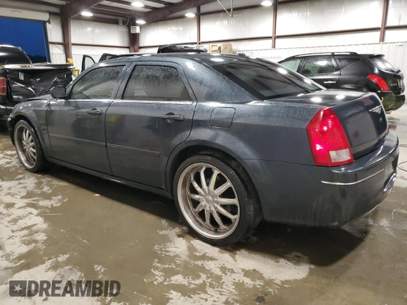 2007 Chrysler 300 Signature with VIN 2C3KA53G47H777304, listed as a Copart auction lot 81079414 with 219,884 mi miles and Salvage Title. Bid and sale history available at carsss.com. Image 2.