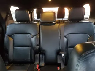 2017 Ford Explorer XLT z VIN 1FM5K8DH2HGA48337, wystawiony jako Copart lot #48698305 z przebiegiem 130 341 mil mil oraz Szkoda całkowita • Salvage title. Historia ofert i sprzedaży dostępna na DreamBid. Obrazek 10.