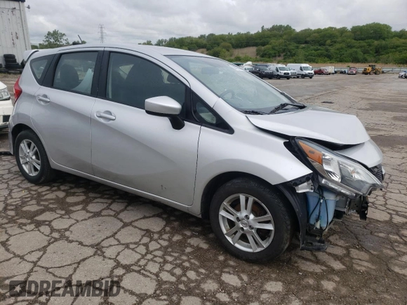2017 Nissan Note SV z VIN 3N1CE2CP3HL365468, wystawiony jako Copart lot #58022605 z przebiegiem 100 918 mil mil oraz Czysty tytuł • Clean title. Historia ofert i sprzedaży dostępna na DreamBid. Obrazek 4.