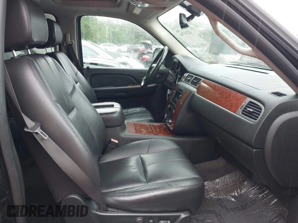 2008 Chevrolet Suburban LTZ with VIN 1GNFK16338J221195, listed as a IAAI auction lot 42243746 with 199,707 mi miles and . Bid and sale history available at DreamBid. Image 5.